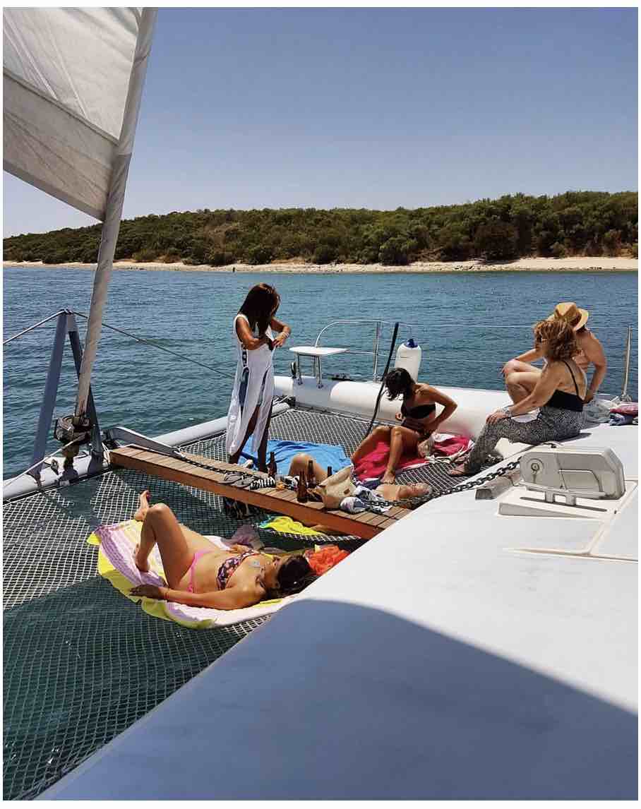 Bronzette catamaran Arrabida Où sortir à Lisbonne Le meilleur site pour vos réservations de croisière à Lisbonne. O melhor sítio para as suas reservas de cruzeiros em Lisboa. The best site for your Lisbon cruise bookings.