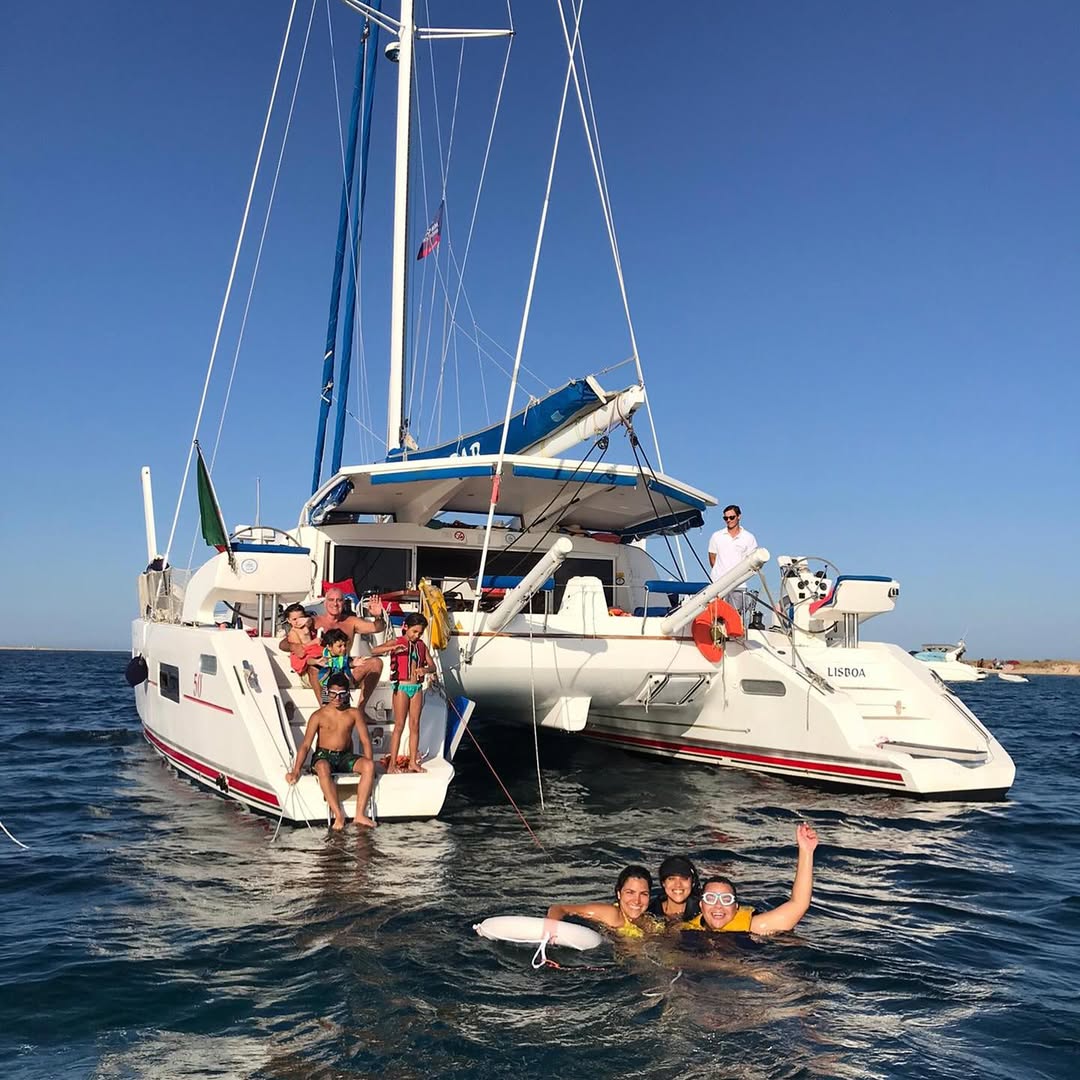 ousortiralisbonne@gmail.com catamaran premium 12 personnes (X) Lisbonne